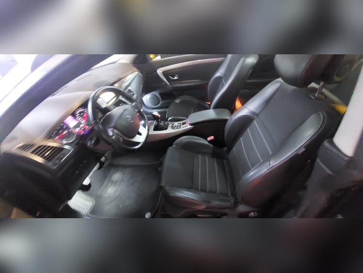 Renault Laguna 2.0 150cv foto 5